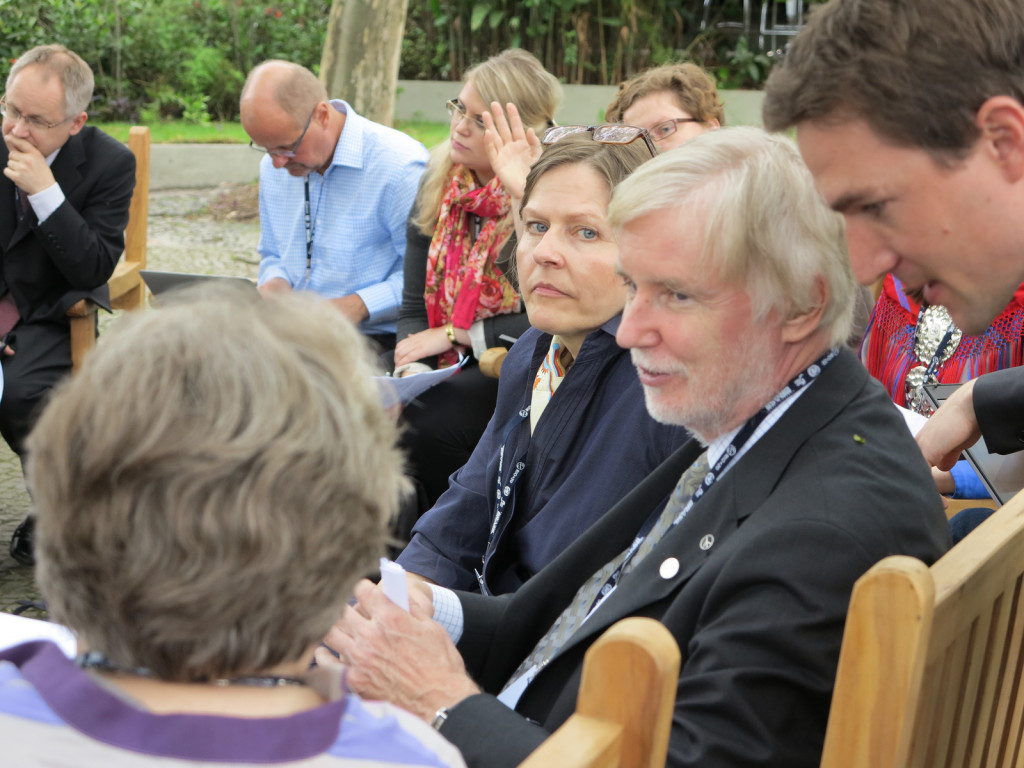 7438807118_3a7fd8ea28_h A Civil society meeting